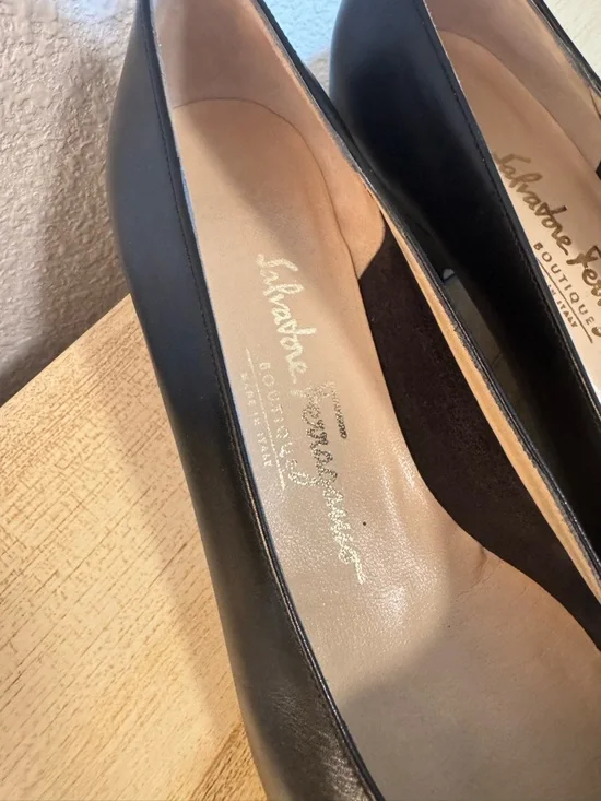 Salvatore Ferragamo Black Leather Vara Bow Pumps with Gold Accent - Picture 8 of 8